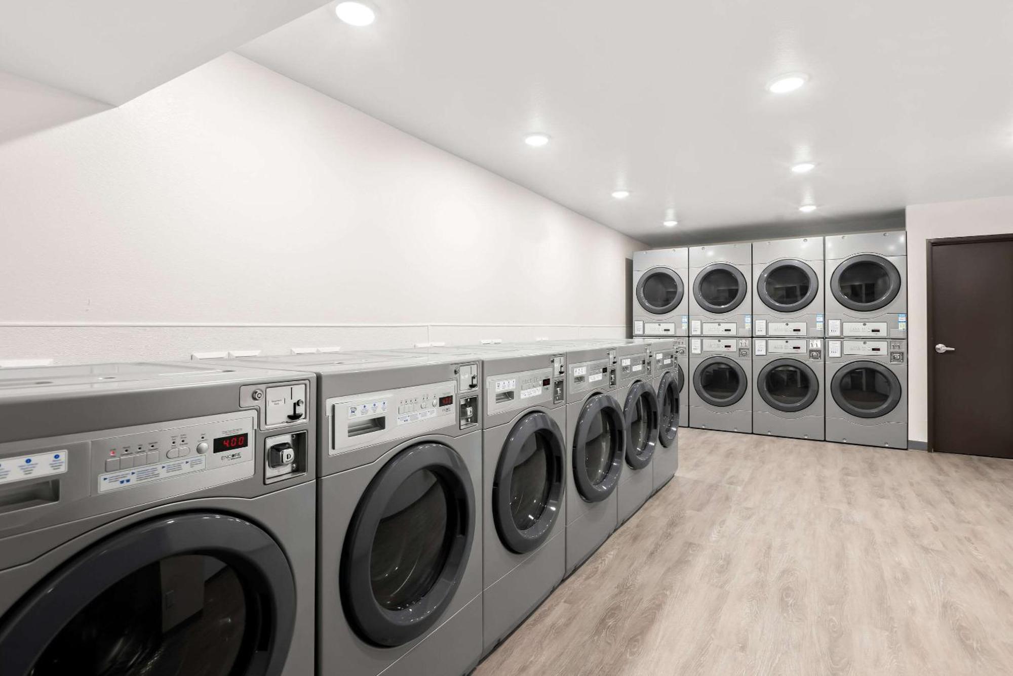 Woodspring Suites Savannah West Chatham Parkway Eksteriør bilde