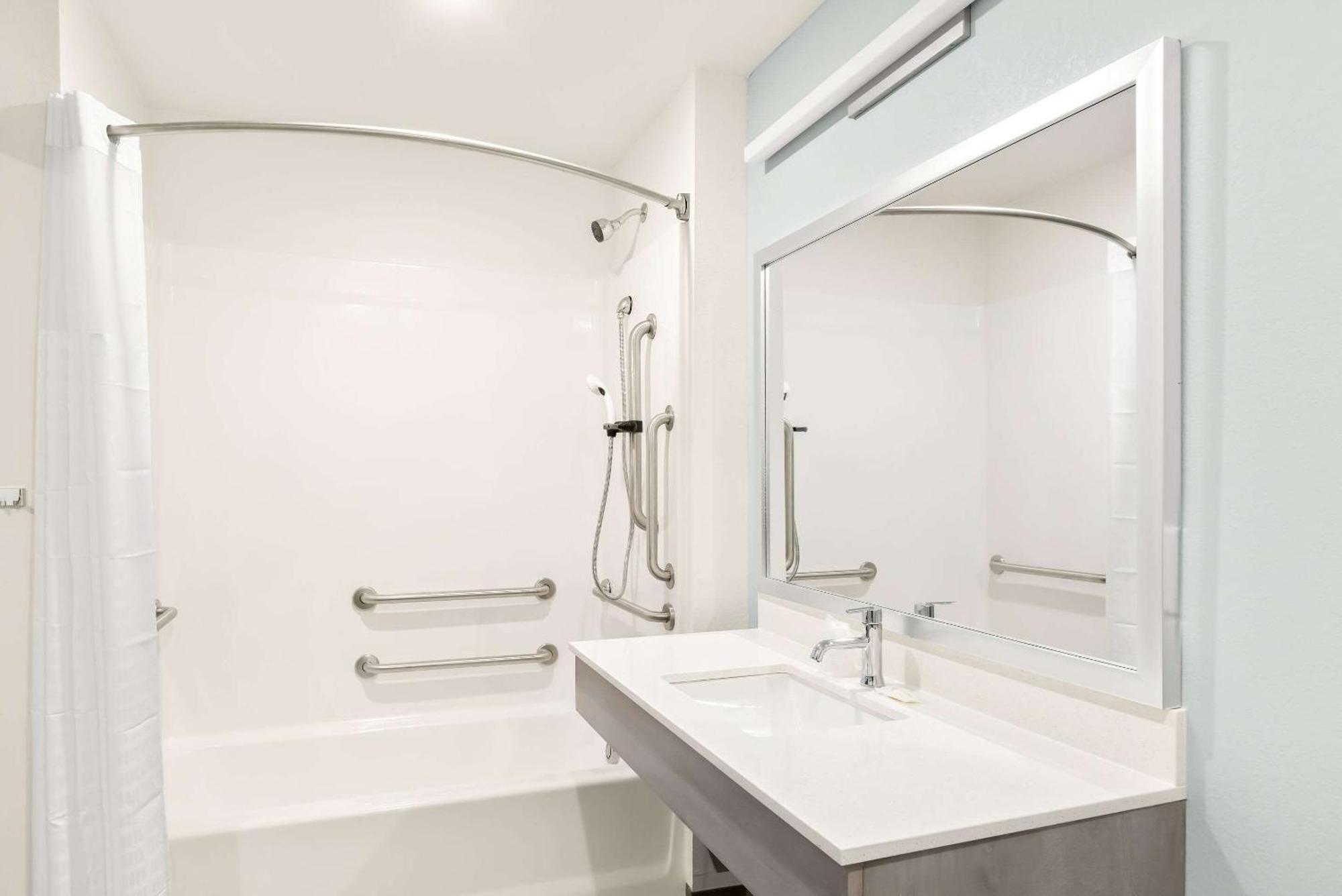 Woodspring Suites Savannah West Chatham Parkway Eksteriør bilde